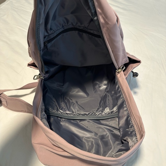 Purple Backpack with laptop sleeve ๐ - Picture 4 of 4